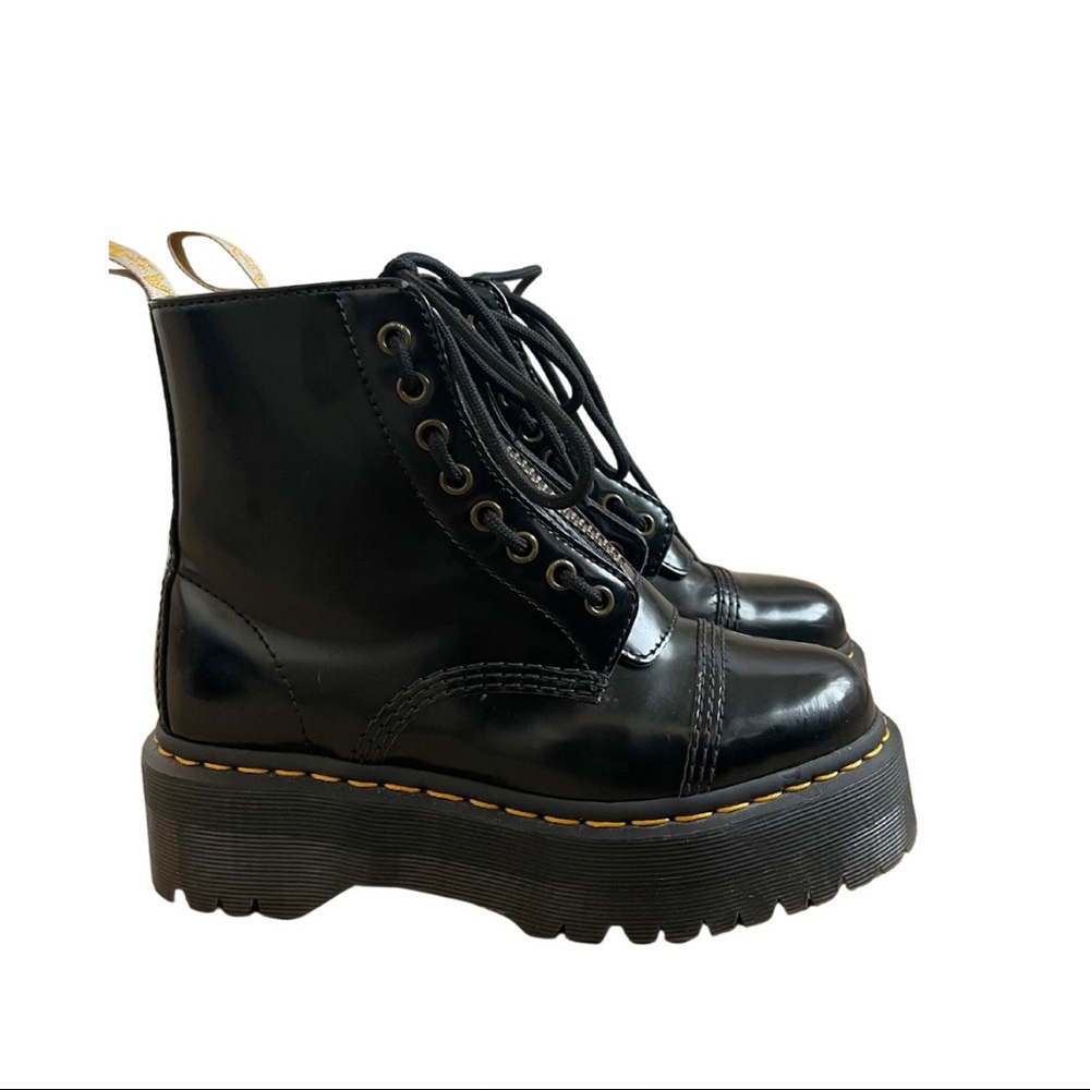 Doc Martens Sinclair Platform - Women’s Size 6 - Vegan Leather Black